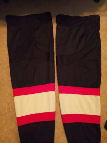 New chicago blackhawks 2009 winter classic reebok socks XL
