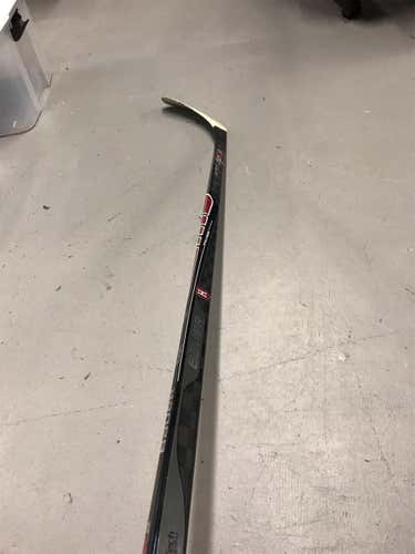 Vapor APX2 Hockey Stick Righty Mid Senior Pro Stock