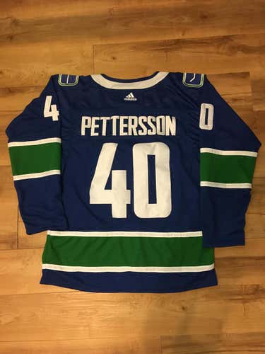 Elias Pettersson Vancouver Canucks Jersey Large