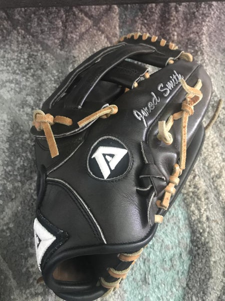 New Akadema Baseball Glove