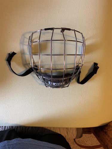 New FM480 Facemask  Senior
