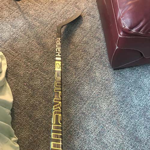 Supreme 2S Pro Hockey Stick Righty Mid Senior