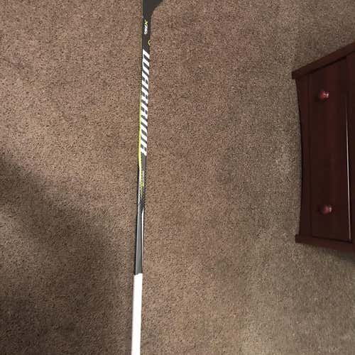 New Alpha QX Hockey Stick Righty Mid Senior Pro Stock