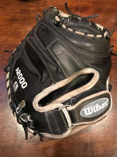 A2000 Catcher's Glove Adult