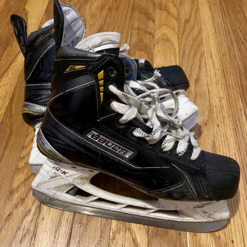 Supreme 190 Hockey Skates Junior Size 5.5