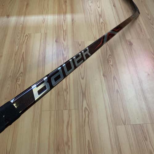 Vapor 1X Lite Hockey Stick Righty Toe Senior