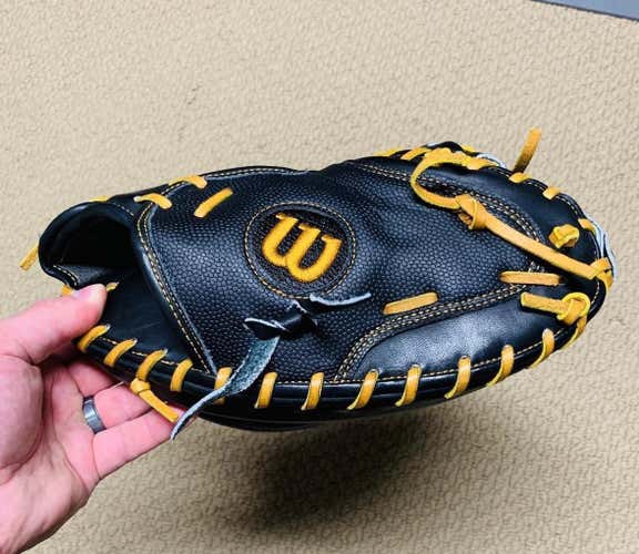A2000 M1 33.5” Catcher's Glove NWOT