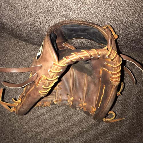 A2000 Baseball Glove