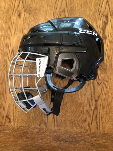 CCM Vector V10 Helmet Bauer cage