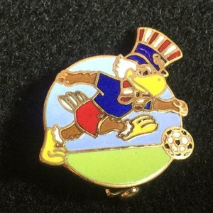 USA SOCCER Los Angeles OLYMPICS 1984 SAM THE EAGLE AWESOME Lapel Hat Vest Pin!
