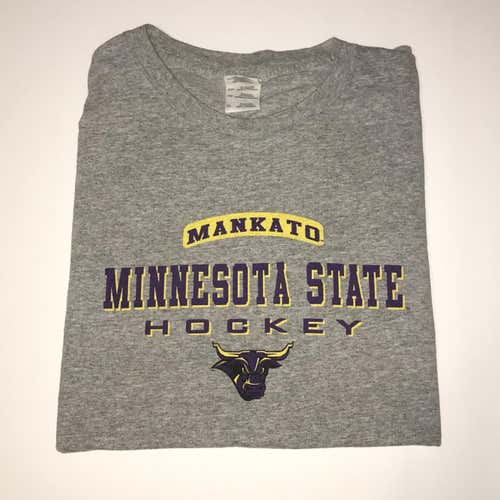Mankato State Hockey T-Shirt (XL)