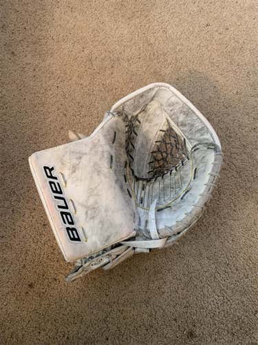 Supreme S190 Goalie Glove Regular Intermediate