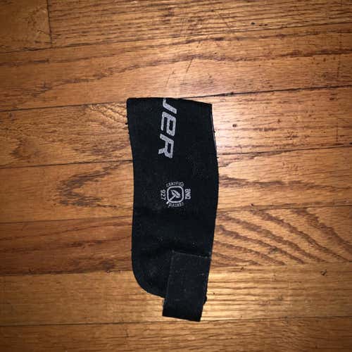 New Bauer  Senior Neck Guard