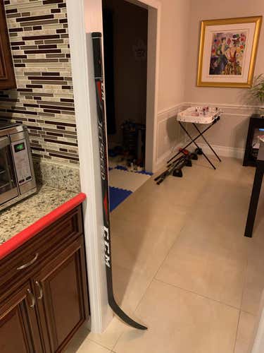 CCM JetSpeed Hockey Stick Right P28 (McDavid) Grip Senior