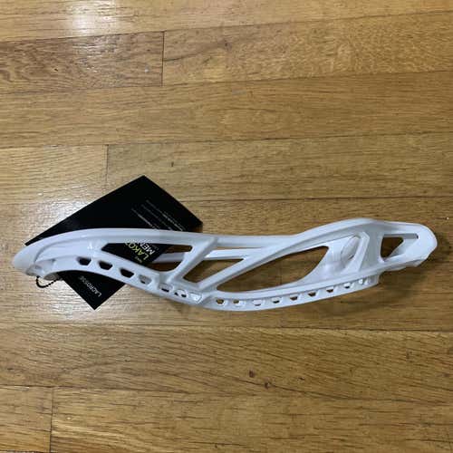 BN Nike Lakota 2 Unstrung