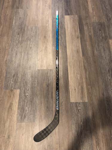 Nexus 2N Pro Hockey Stick Righty W28 Eichel Senior