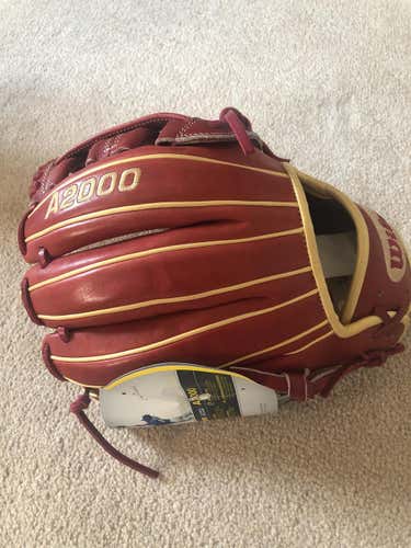 New A2000 Baseball Glove