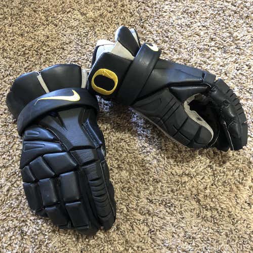University Of Oregon Vapor 2 Lacrosse Gloves: No Trades