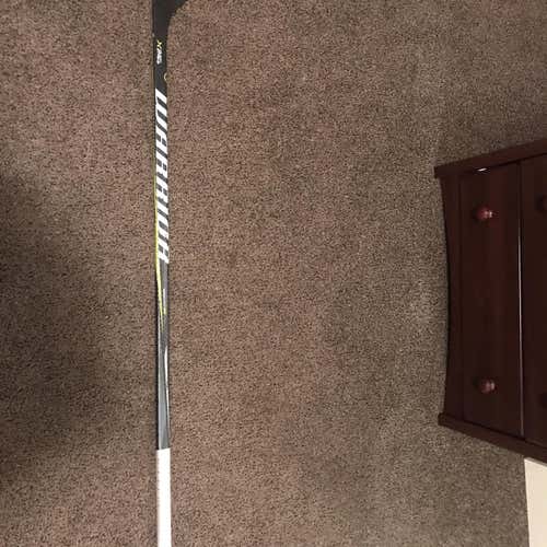 Alpha QX Hockey Stick Righty Mid Senior