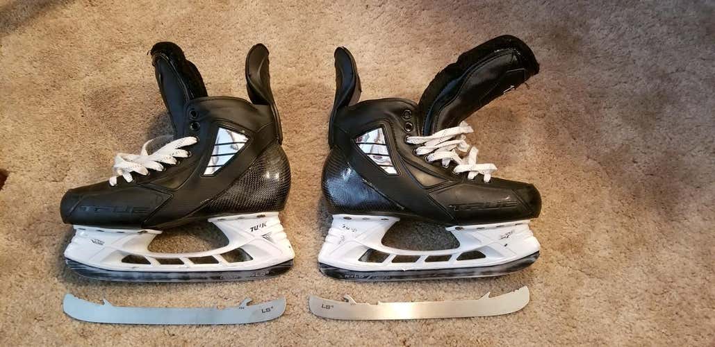 True Pro Custom Hockey Skates Senior Size 7