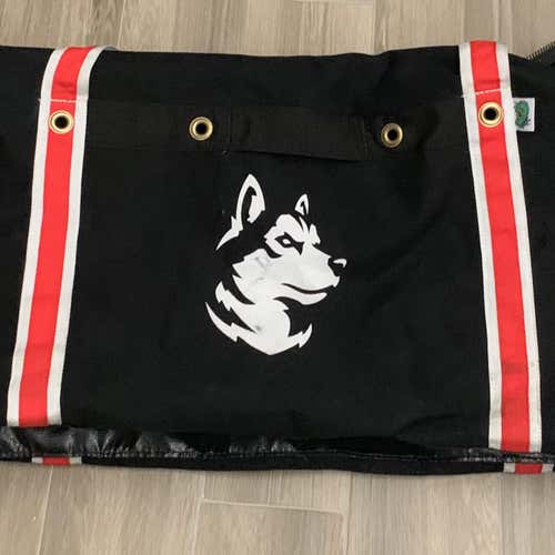 [PRO STOCK] 2018/19 NCAA D1 Northeastern Huskies Hockey Bag