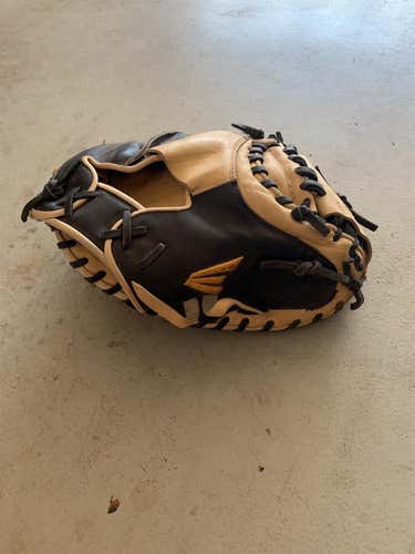 Easton Catcher's Glove 34”