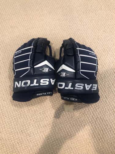 Easton EQ 30 Gloves Senior Size 14 (No Rips)