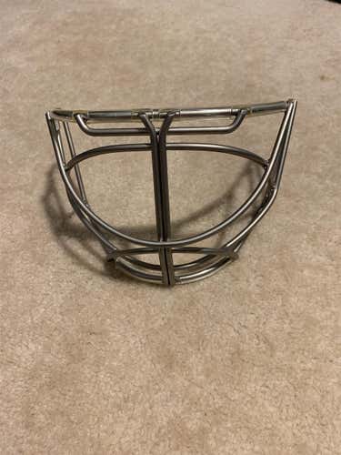 New Bauer Goalie Mask Senior
