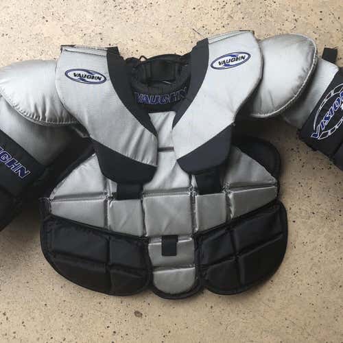 Vaughn Vision 700 Goalie Chest Protector Junior
