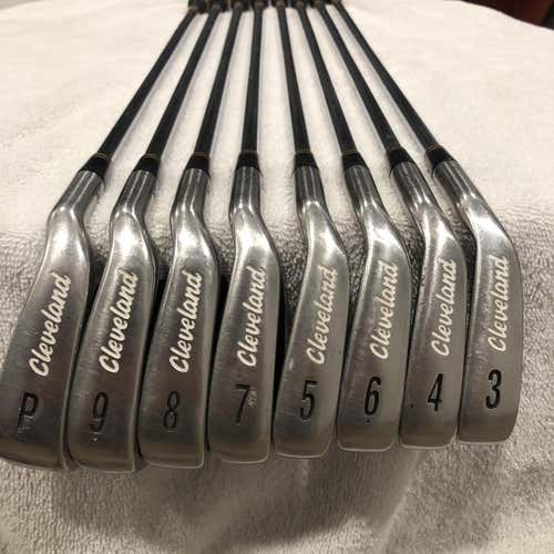 Cleveland TA5 Iron Set Righty 3-PW