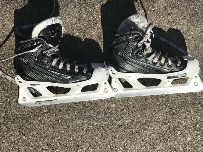 CCM RibCor 44K Hockey Goalie Skates Junior Size 3.5