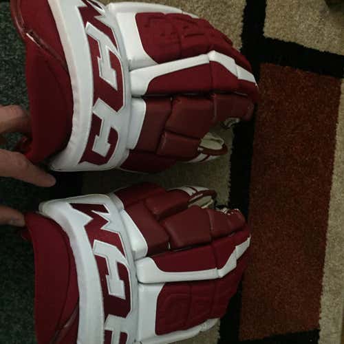CCM Pro Stock U+ Crazy Light Gloves