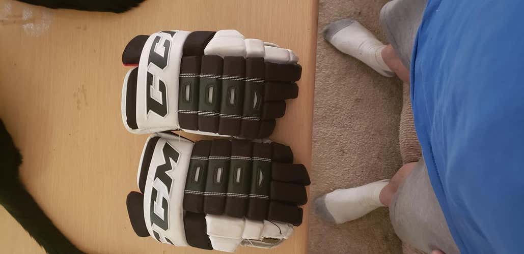 CCM 4R II Gloves