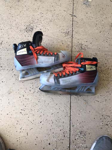 Vapor XIV Hockey Goalie Skates Senior Size 9