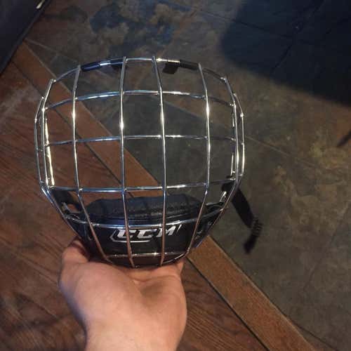 New FM480 Facemask  Senior