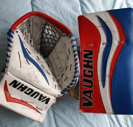 Vaughn Velocity V7 Goalie Glove & Blocker Regular Senior