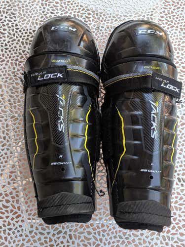 CCM Tacks 6052 Shin Pads Junior 11"