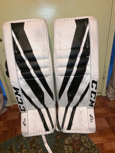 CCM Extreme Flex E3.5 Goalie Leg Pads Senior size 34+1