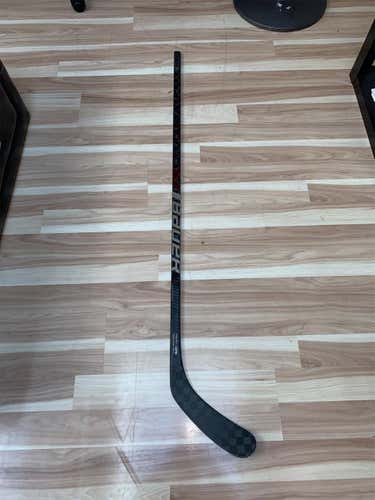 Supreme 2S Pro Hockey Stick Lefty Mid Senior Pro Stock