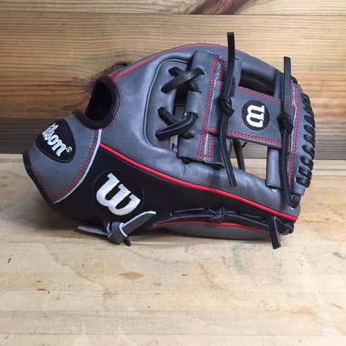 New A2000 1786, 11.5 Baseball Glove