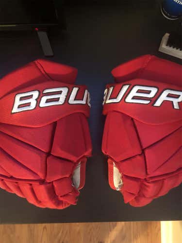 Bauer Vapor Pro Team Custom Gloves