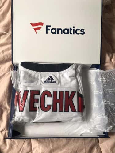 New Adidas Ovechkin washington capitals signed (autographed) jersey.