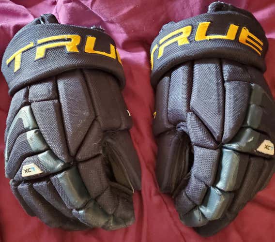True XC7 Gloves Senior