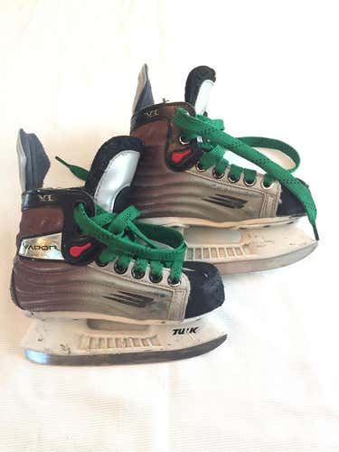 Vapor X6.0 Hockey Skates Youth Size 11
