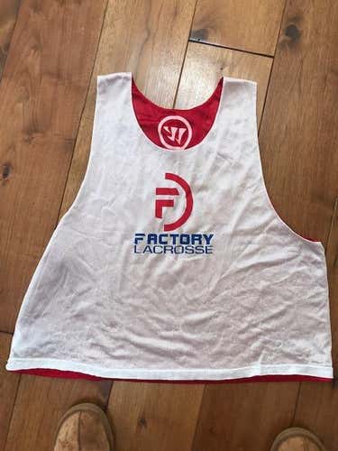 Factory Lacrosse White/Red Reversible Pinnie