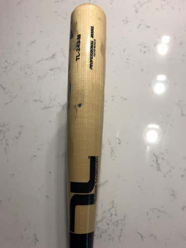 Tuccie Lumber Bat