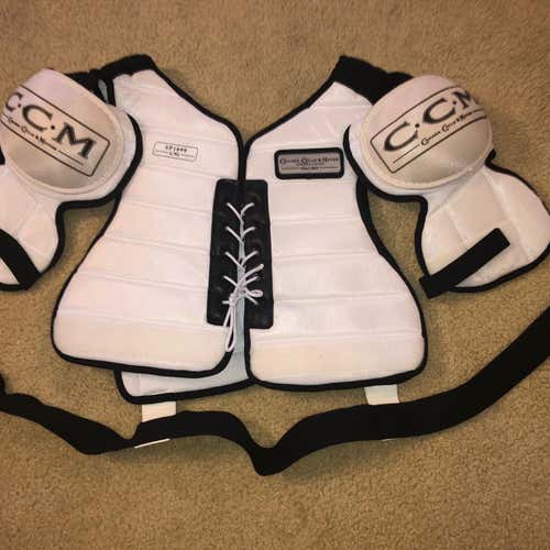 CCM SP1899 Vintage Shoulder Pads SR