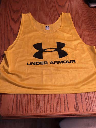 Under Armour Pinny