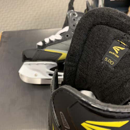 New Stealth 75S Hockey Skates Junior Size 5