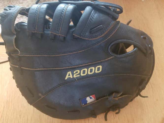 A2000 Baseball Glove 12" Pro Stock Solid Black